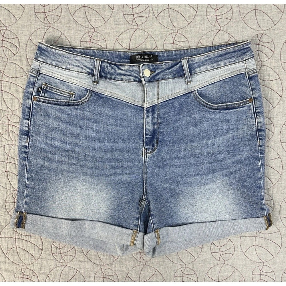 Judy Blue Womens High Waist Two Tone Yoke Denim Shorts /‎ Women's 3XL